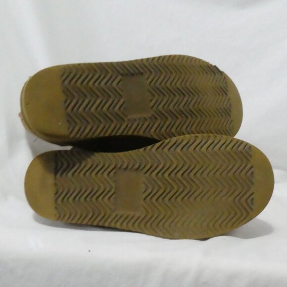 Unbranded | size 7 | Brown Ankle Boots with Plush Interior - Picture 13 of 13